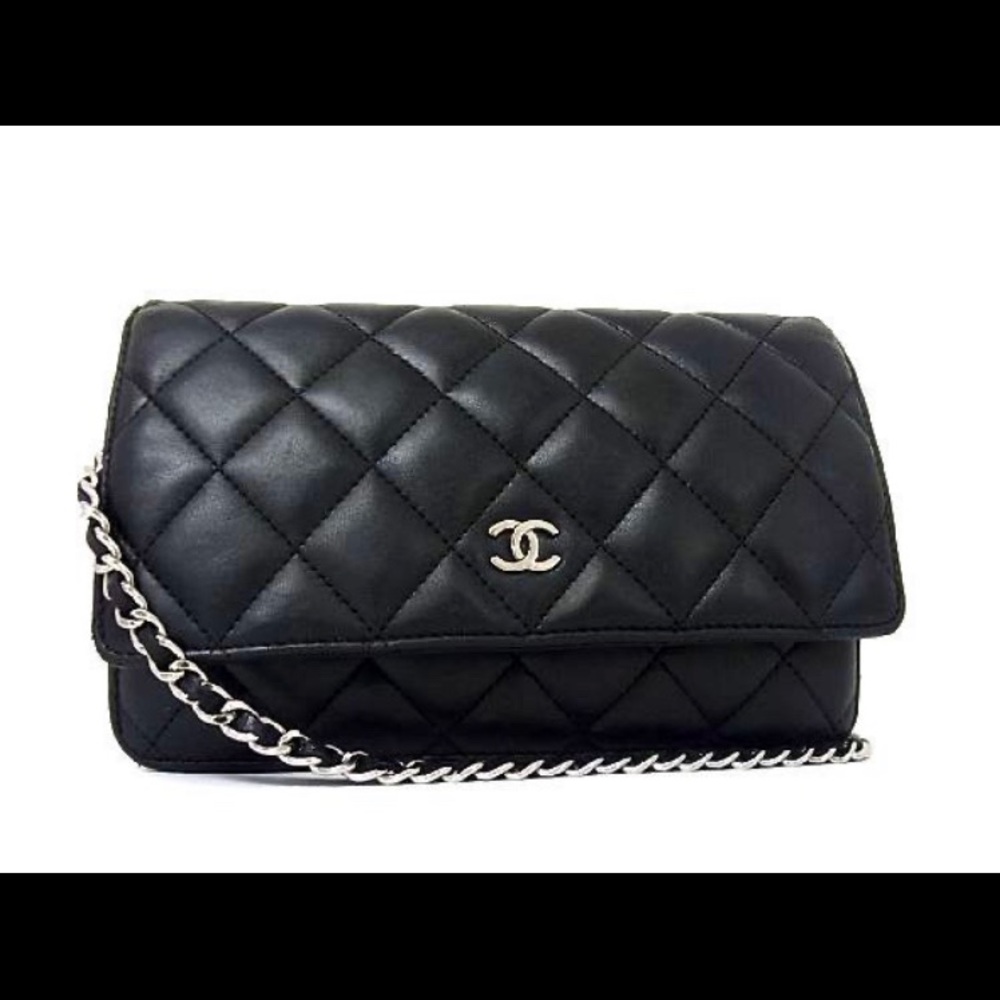Authentic Chanel Wallet on Chain